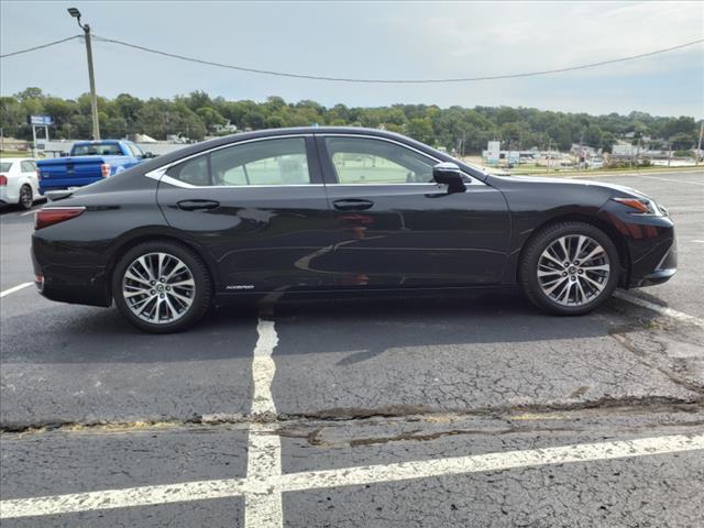 used 2019 Lexus ES 300h car, priced at $25,000