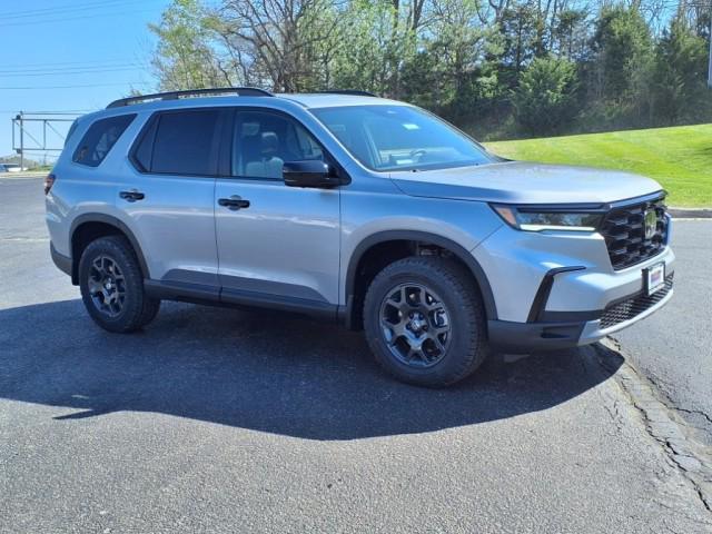 new 2025 Honda Pilot car, priced at $50,850