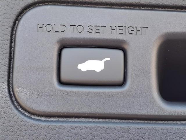 new 2025 Honda Pilot car, priced at $50,850