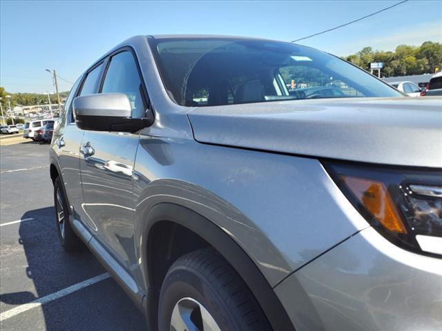 new 2025 Honda Pilot car, priced at $46,995