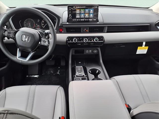 new 2025 Honda Pilot car, priced at $47,095
