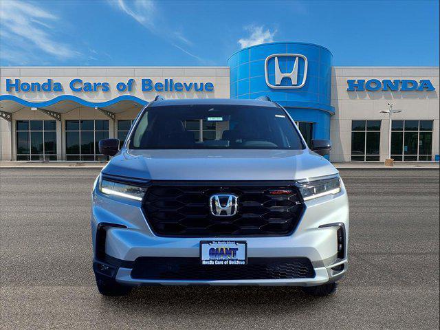 new 2025 Honda Pilot car, priced at $50,895