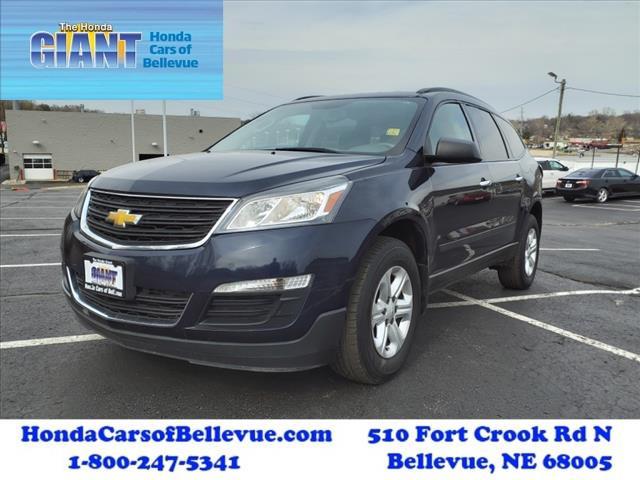used 2015 Chevrolet Traverse car, priced at $11,000