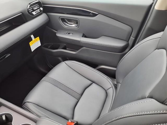 new 2025 Honda Pilot car, priced at $47,780