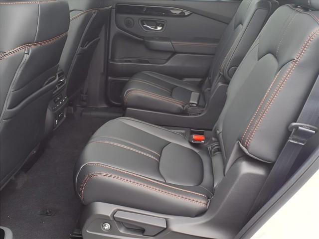 new 2025 Honda Pilot car, priced at $51,350