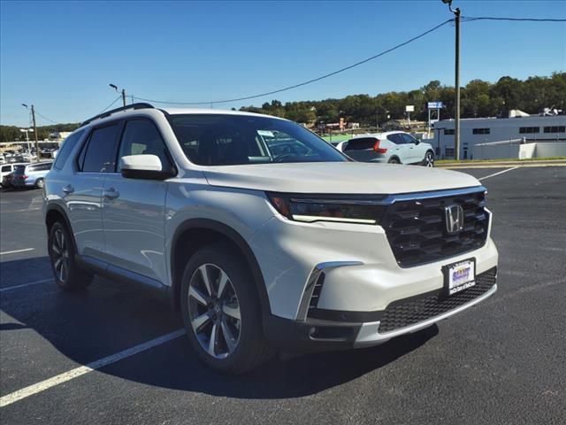 new 2025 Honda Pilot car, priced at $51,450