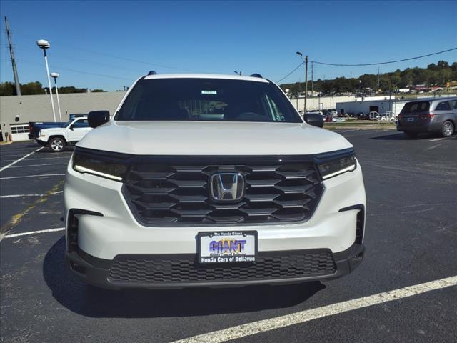 new 2025 Honda Pilot car, priced at $43,850