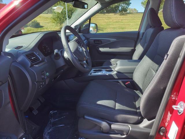 new 2025 Honda Ridgeline car, priced at $44,400