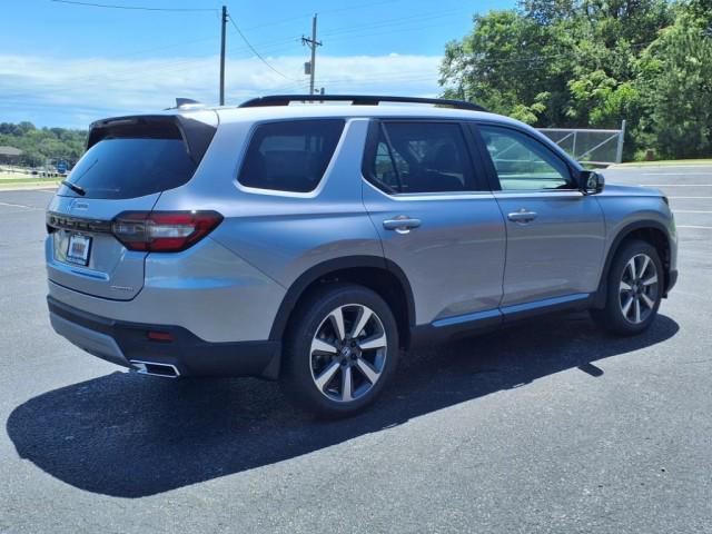 new 2025 Honda Pilot car, priced at $51,050