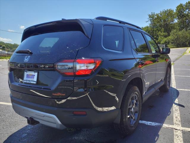 new 2025 Honda Pilot car, priced at $50,495