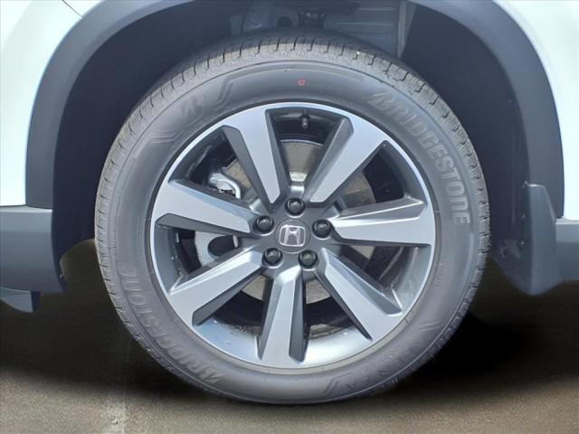 new 2025 Honda Pilot car, priced at $54,985