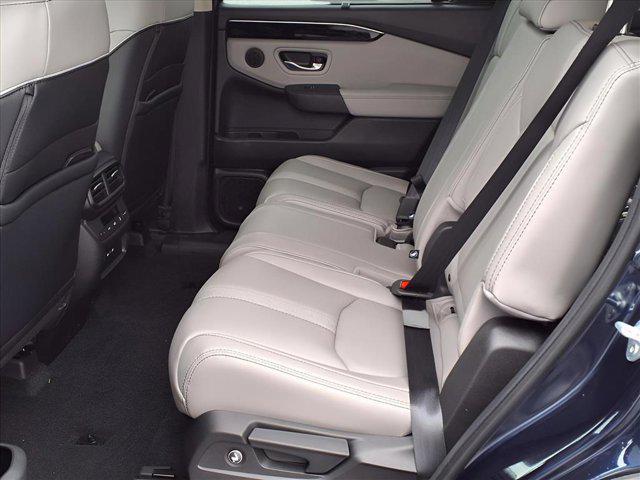 new 2025 Honda Pilot car, priced at $47,095