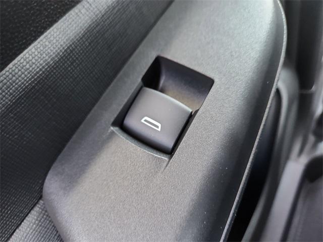 new 2025 Buick Envista car, priced at $25,461