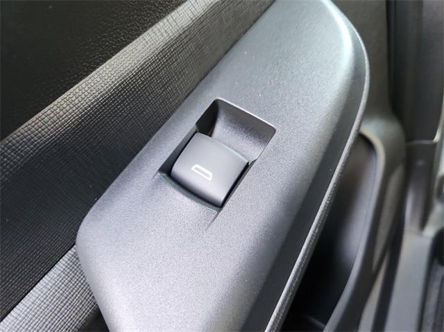 new 2025 Buick Envista car, priced at $25,688