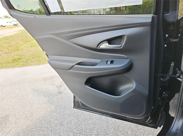 new 2025 Buick Envista car, priced at $25,688