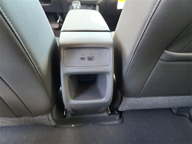 new 2025 Buick Envista car, priced at $25,688