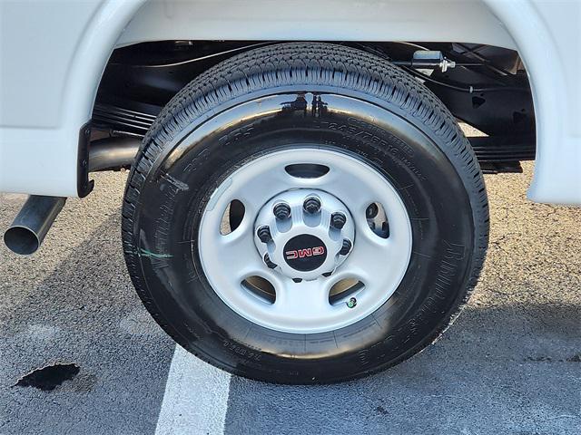 new 2025 GMC Savana 3500 car, priced at $45,970