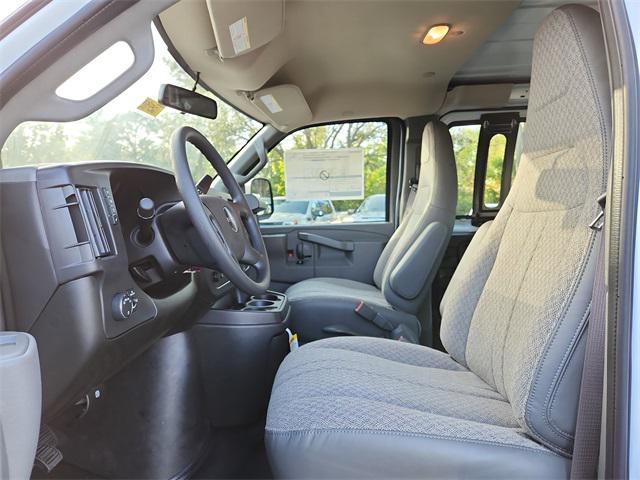 new 2025 GMC Savana 3500 car, priced at $45,970