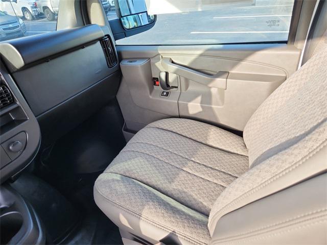 new 2025 GMC Savana 3500 car, priced at $45,970