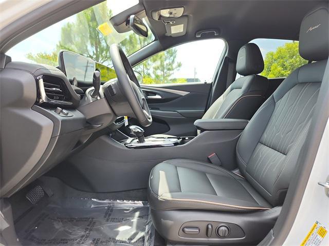 new 2025 Buick Envista car, priced at $29,300