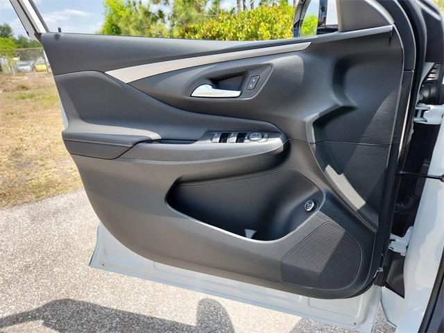 new 2025 Buick Envista car, priced at $29,300