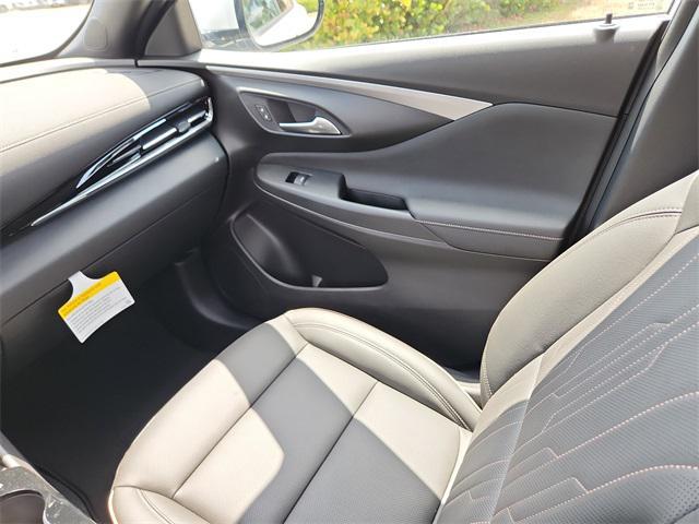 new 2025 Buick Envista car, priced at $29,300