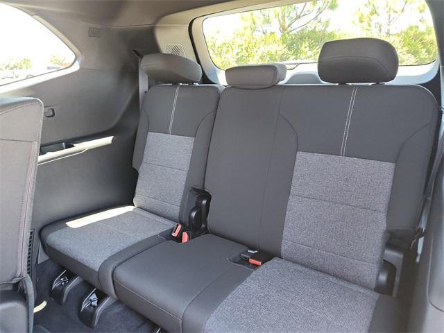 new 2025 GMC Acadia car, priced at $45,040