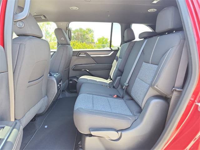 new 2025 GMC Acadia car, priced at $45,040
