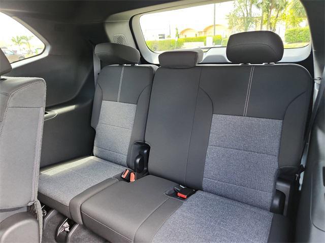 new 2025 GMC Acadia car, priced at $45,040