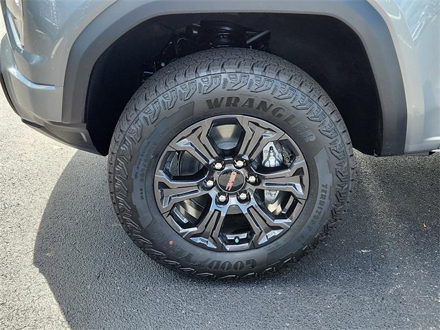 new 2025 GMC Canyon car, priced at $47,620