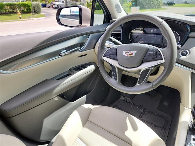 used 2023 Cadillac XT5 car, priced at $34,500