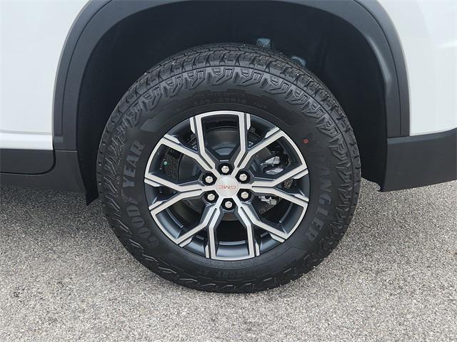 new 2025 GMC Acadia car, priced at $52,895