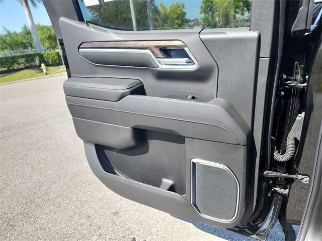 new 2025 GMC Sierra 1500 car, priced at $49,140