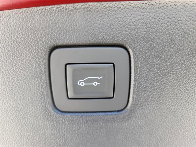 new 2025 Buick Envista car, priced at $24,299