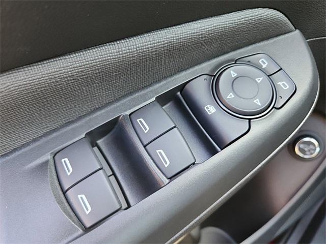 new 2025 Buick Envista car, priced at $24,299