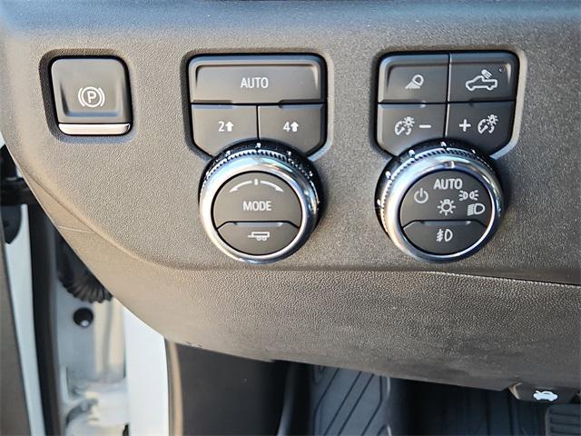 new 2025 GMC Sierra 1500 car, priced at $53,078