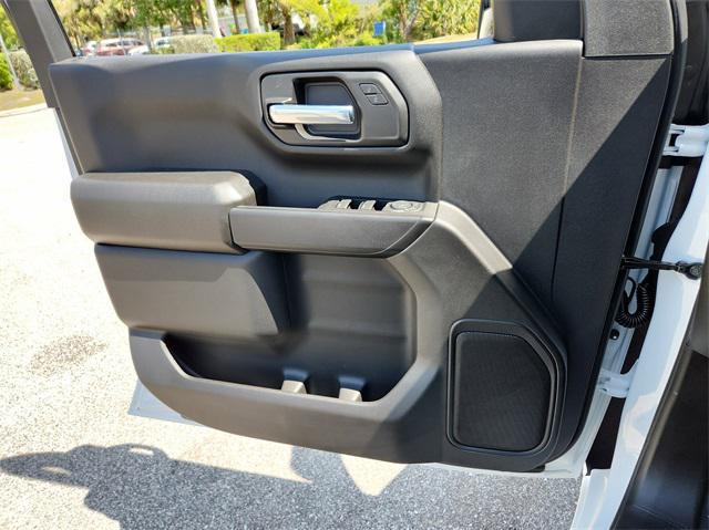 new 2025 GMC Sierra 1500 car, priced at $40,340