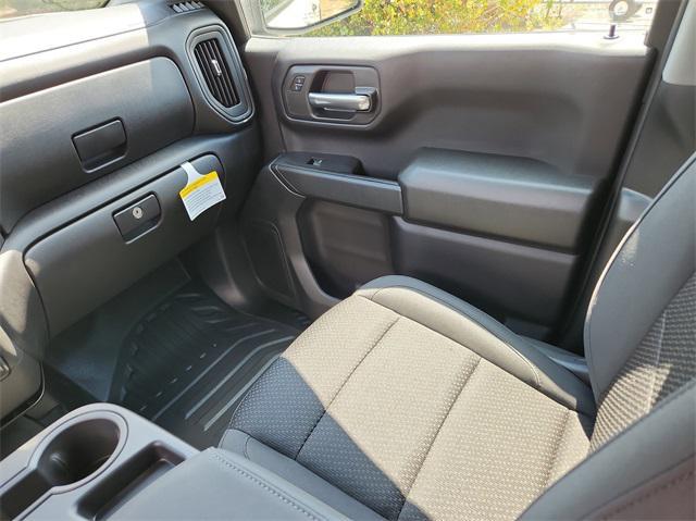 new 2025 GMC Sierra 1500 car, priced at $40,340