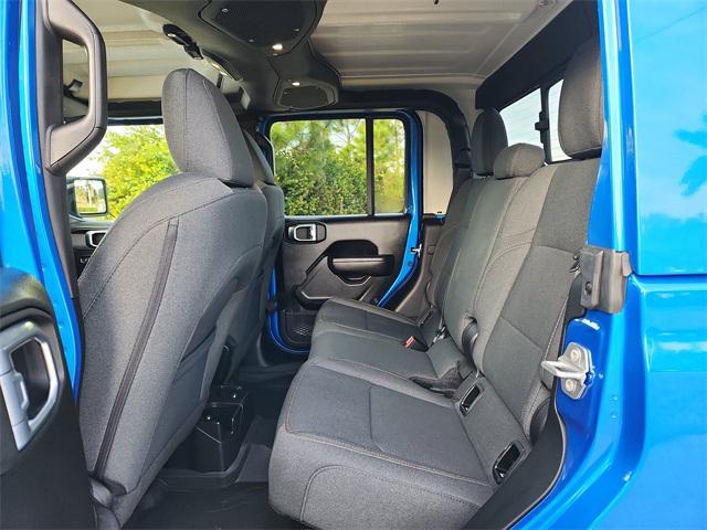 used 2025 Jeep Gladiator car, priced at $39,000