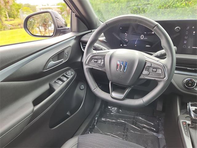 new 2025 Buick Envista car, priced at $25,461