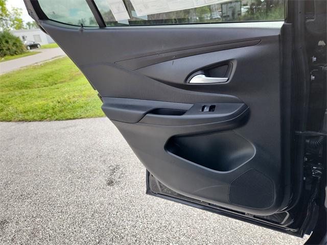 new 2025 Buick Envista car, priced at $25,461