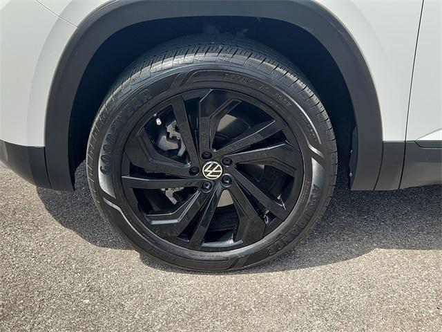 used 2023 Volkswagen Atlas car, priced at $30,500