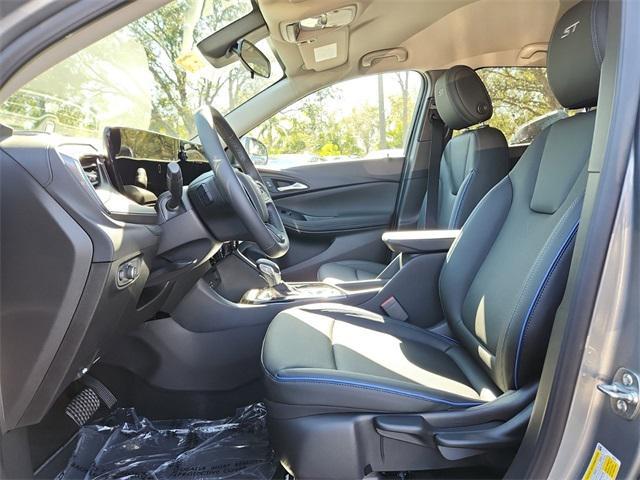 new 2025 Buick Encore GX car, priced at $29,037