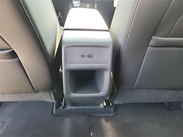new 2025 Buick Envista car, priced at $29,471