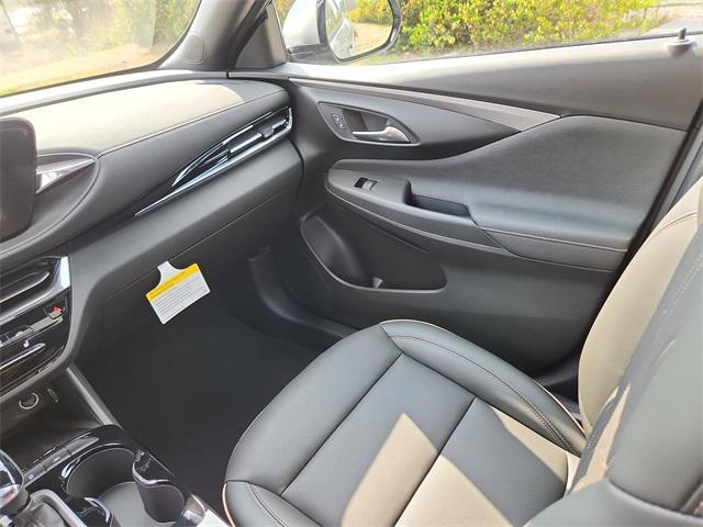 new 2025 Buick Envista car, priced at $29,471