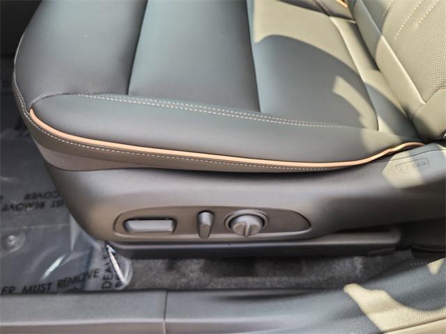new 2025 Buick Envista car, priced at $29,471