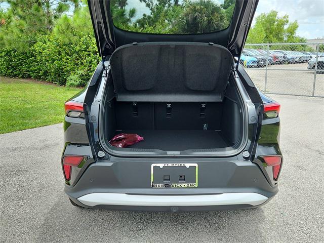 new 2025 Buick Envista car, priced at $24,172