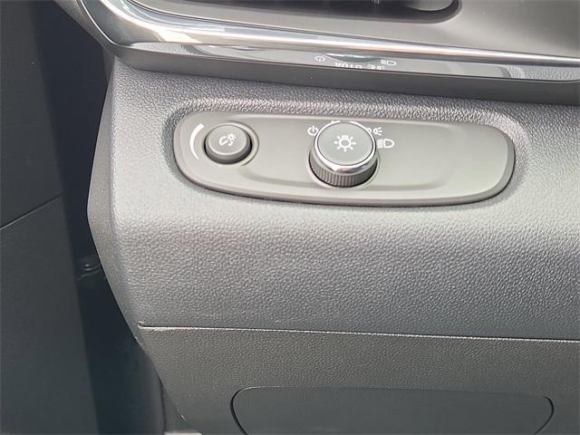 new 2025 Buick Envista car, priced at $24,172
