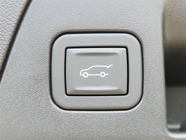 new 2025 Buick Envision car, priced at $39,917