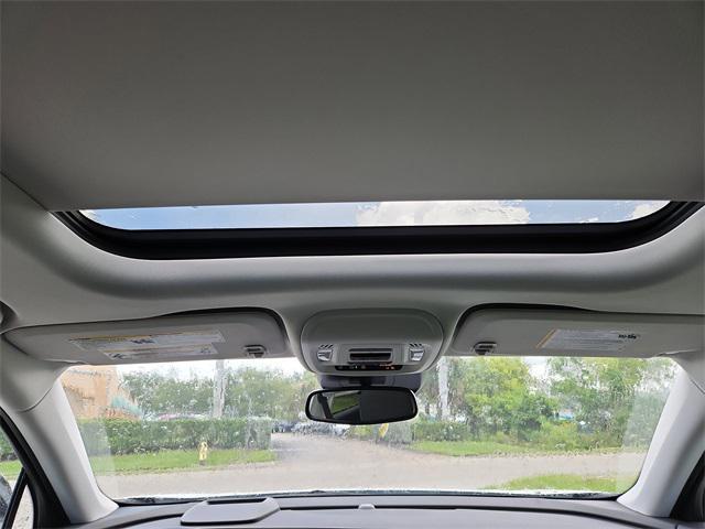 new 2025 Buick Envision car, priced at $39,917